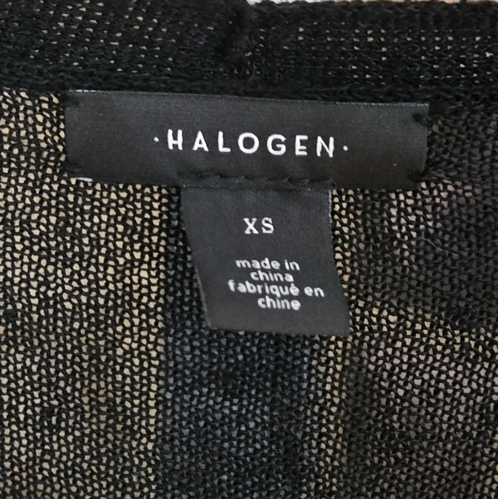 halogen black